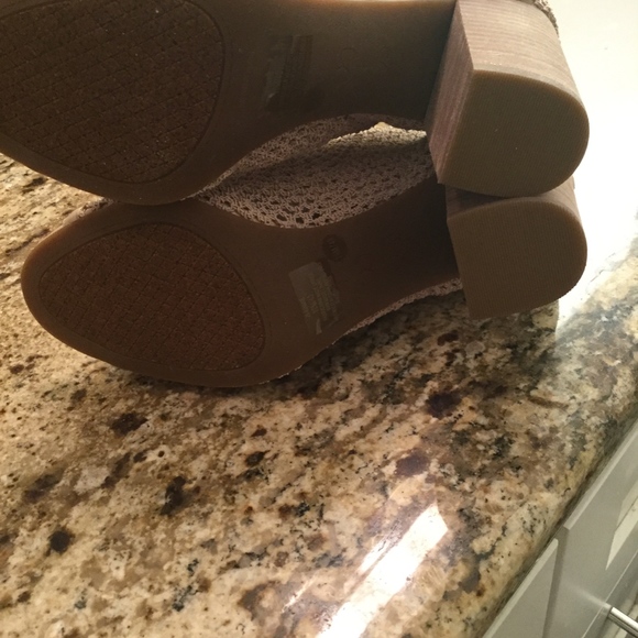 Jessica Simpson crochet peep toe booties 10 - Picture 3 of 3